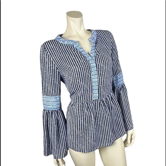 NWT Adorable Blue/Black/White Blouse with Bell Sleeves from DuJour Size Small - Picture 5 of 11